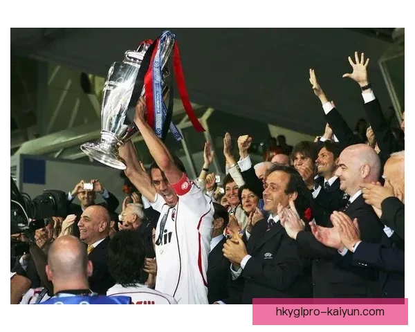 马尔蒂尼式防线领导力重塑现代足球防守哲学，战术思维值得关注